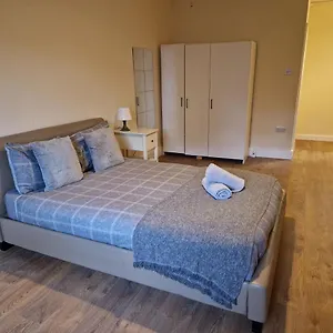 https://affordable-flat-in-london-bridge.cambridgehotelsuk.com